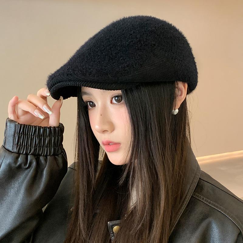 British Retro Forward Hat Autumn and Winter Splicing Plus Velvet Thickened Baseball Cap Showing Off The Face Small Warm Newspaper Hat