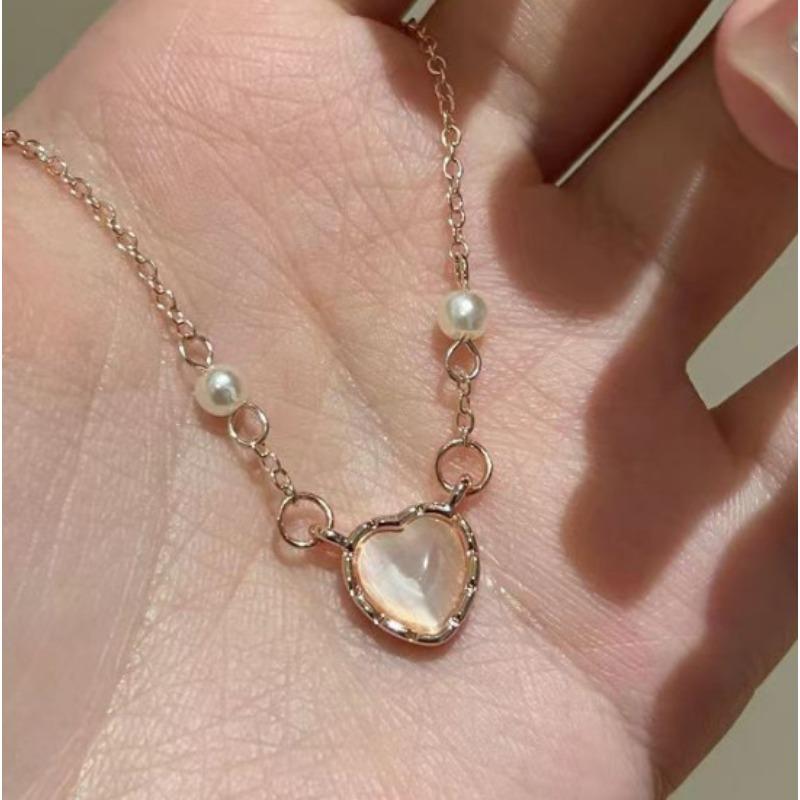 Luxury-lite Necklace, Versatile Collar Chain, Women's Butterfly-style Simple and Elegant Sweater Chain