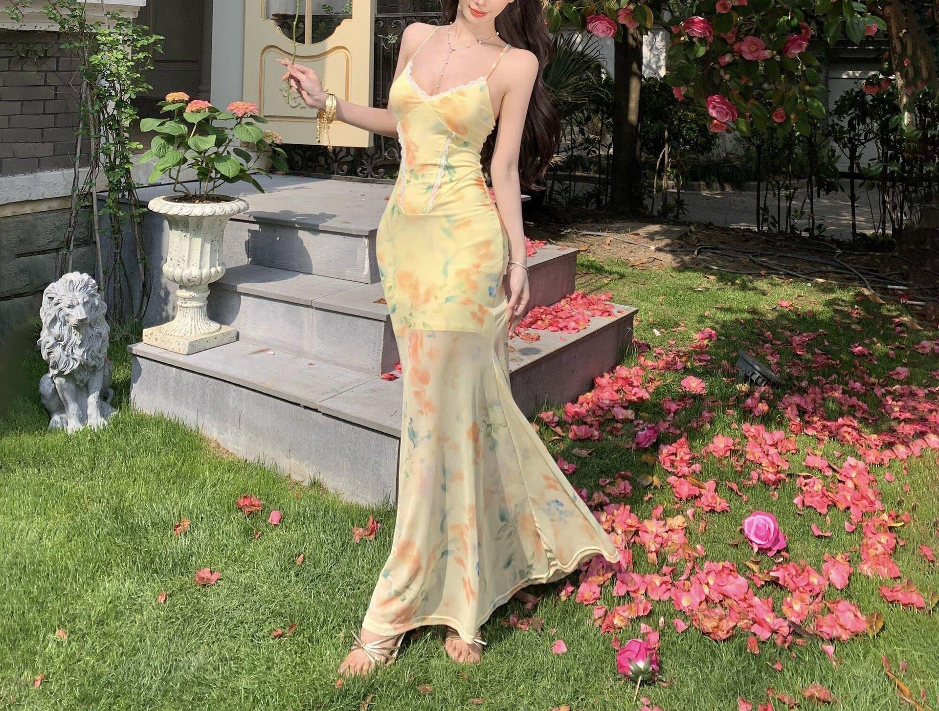 French yellow floral spaghetti strap dress for women, summer beach vacation, slimming mesh fishtail hip-hugging long dress S жёлтый