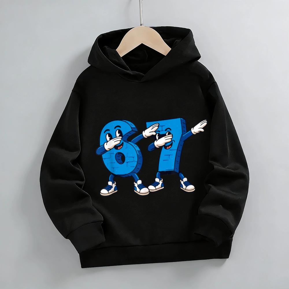 Trend Dazzle Color Boy Holding Number 67 Print Kids Hoodies Personality Graffiti Loose Casual Girl Hooded Top