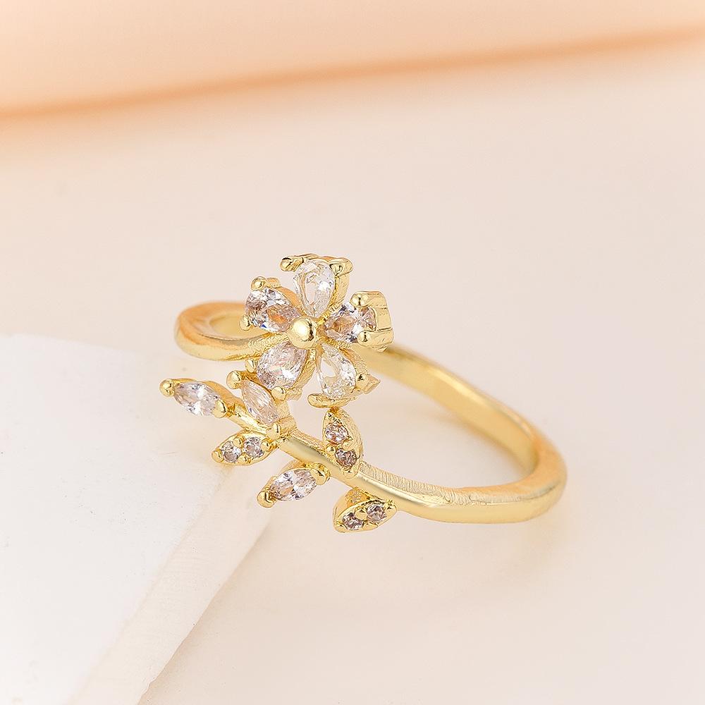 Personalized Temperament Flower Leaf Ring for Women, Retro and Fashionable Butterfly Opening Rings