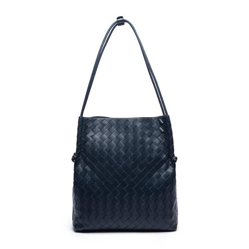 Trendy New Woven Bag Sheepskin Hand-woven Shoulder Bag Large Capacity Child and Mother Bag Bucket Bag Women