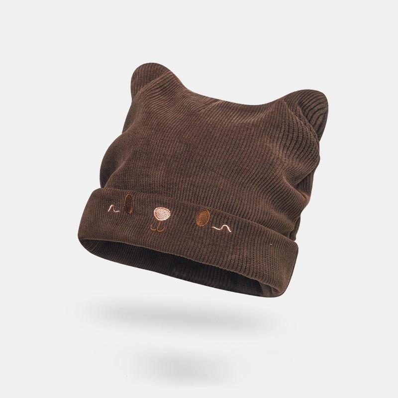 

2025 new cute bear knitted hat, warm in autumn and winter, small knitted hat for women s winter versatile cold protection