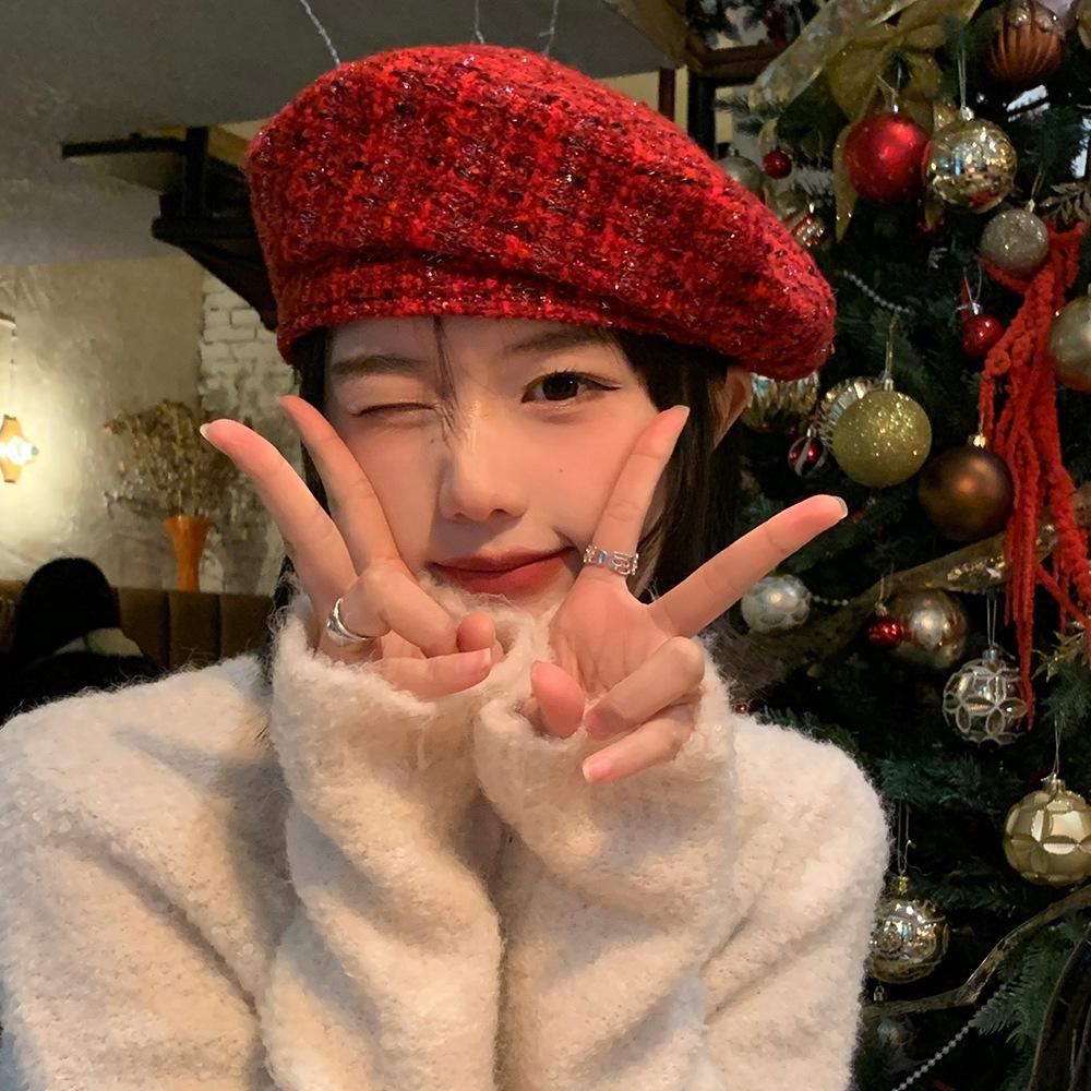 Red beret women's autumn and winter Korean version vintage face small New Year's bud painter hat small fragrance style tweed hat