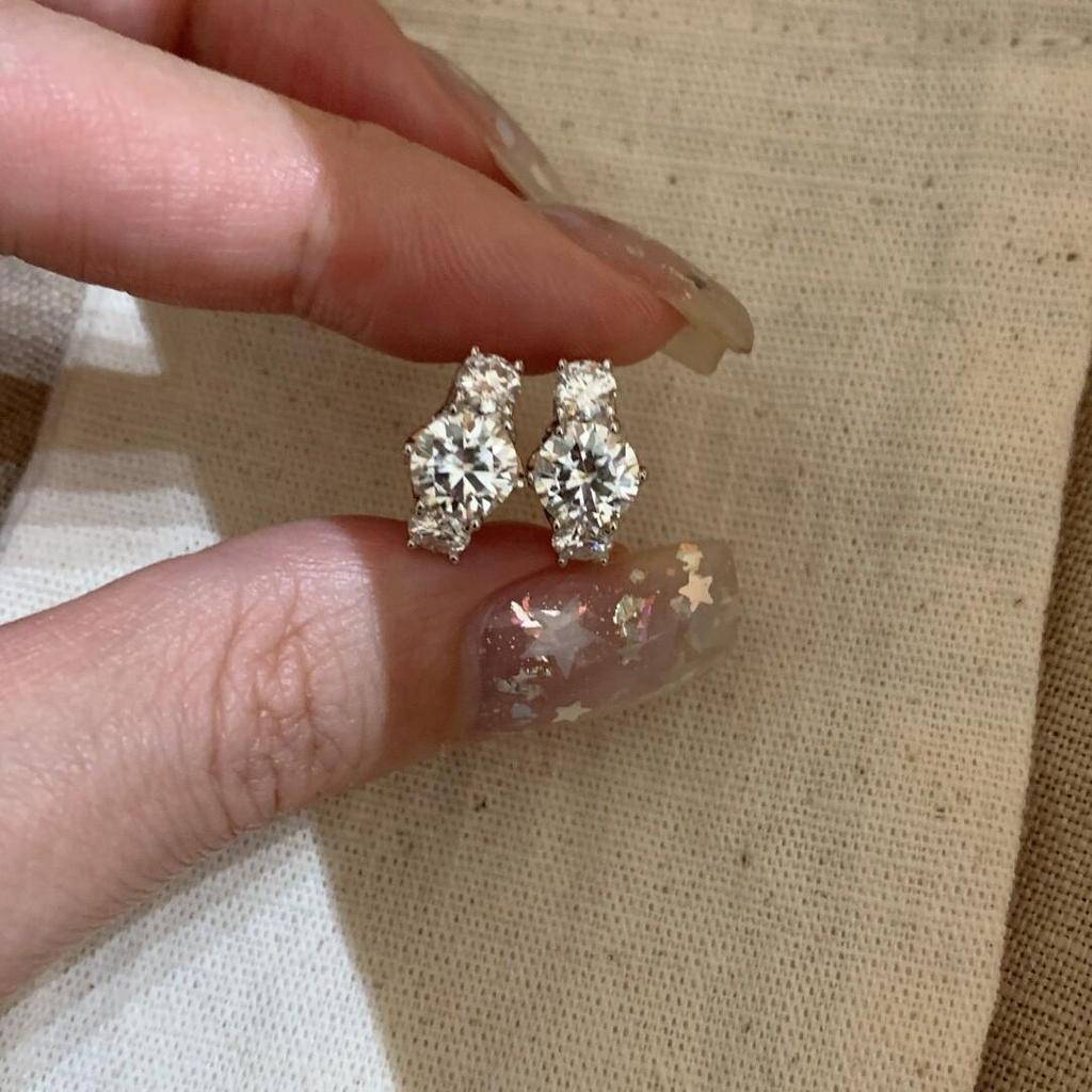 Xiaohongshu Elegant Shiny Diamond Ear Cuffs for Women - Versatile Luxury Jewelry