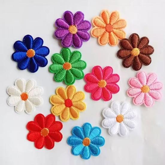 12Pcs Iron-on Flower Patches Cute Embroidered Daisy Applique Sew on Flower Applique for Clothing Jackets Bags Hats Jeans DIY Repair Decoration