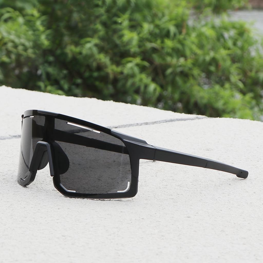 Men's and Women's Large Frame Glasses Fashionable Colored Glasses