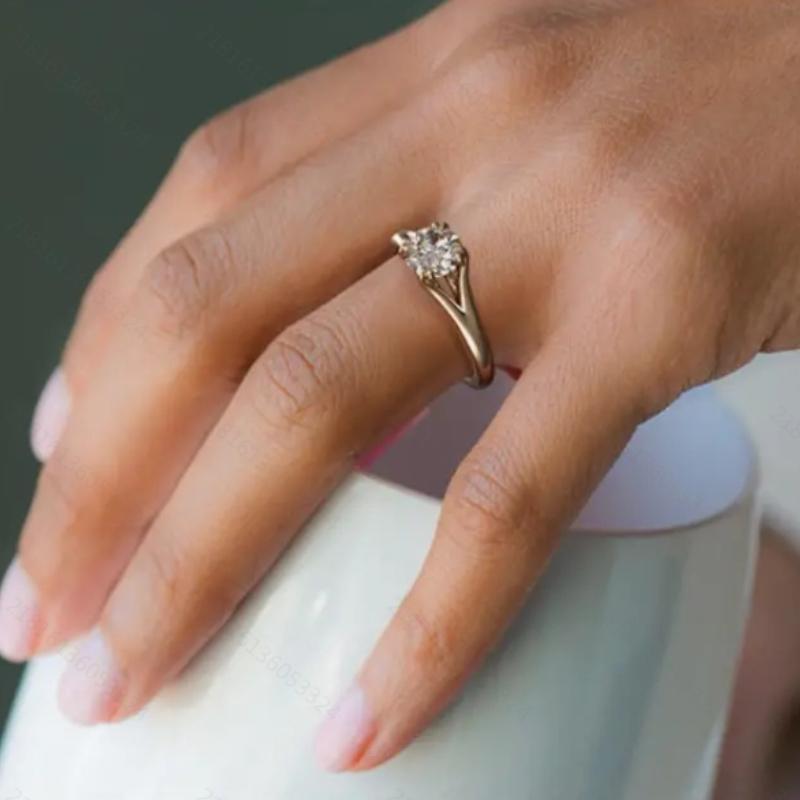 New Fashion Sparkling Inlaid Zirconia Ring for Girls Exquisite Luxury Wedding Party Jewelry Accessories Gifts