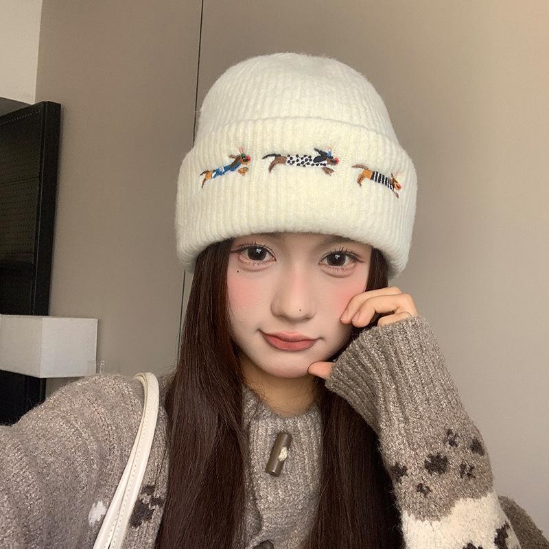 Cute Dachshund Embroidered Knitted Hat for Women Warm and Ear Protecting Woolen Hat for Couples Versatile Cold Hat for Students
