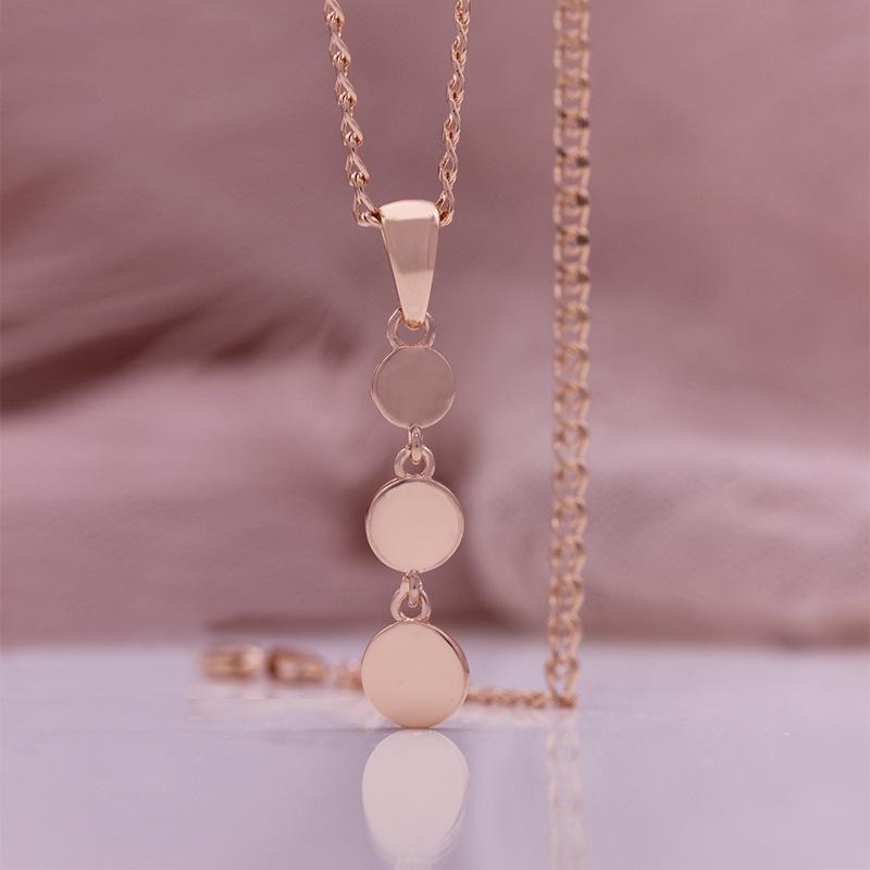 Fashion Round Flat Shape Pendant Necklace Rose Gold Color Chain Necklace for Women Daily Life Necklace