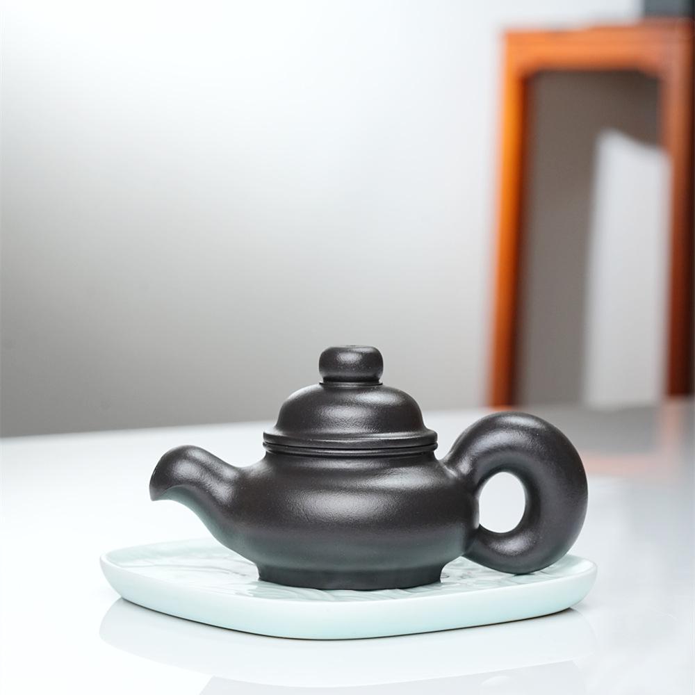 Handmade Yixing Zisha Black Clay Squirrel Teapot Set for Home Tea Brewing Gift Box (Certificate)
