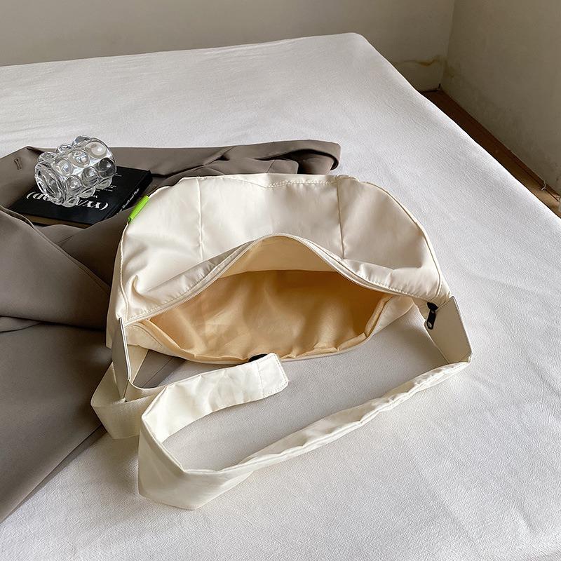 Casual niche design pillow bag new summer popular simple messenger bag fashion trend shoulder bag