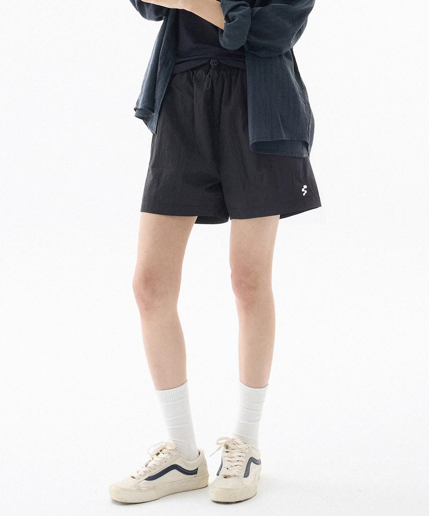 FILLUMINATE (W) Essential Nylon Shorts - Black