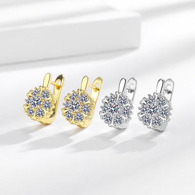Elegantní náušnice s vsazeným zirkonem: Luxusní dámské náušnice