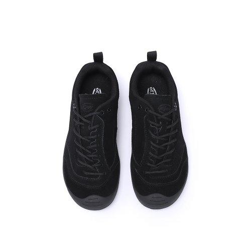 [OFJOY] Cowhide Leather Travel Sneakers Black 5010216851
