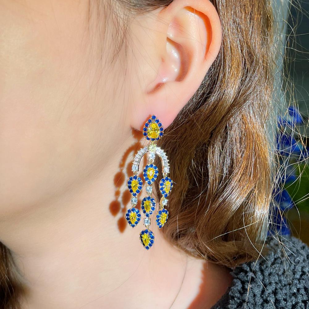 Fortgeschrittener Sinn Schwerindustrie Hochwertige Zirkon Wassertropfen Ohrringe, Stifte, Kaltwind Design Ohrringe