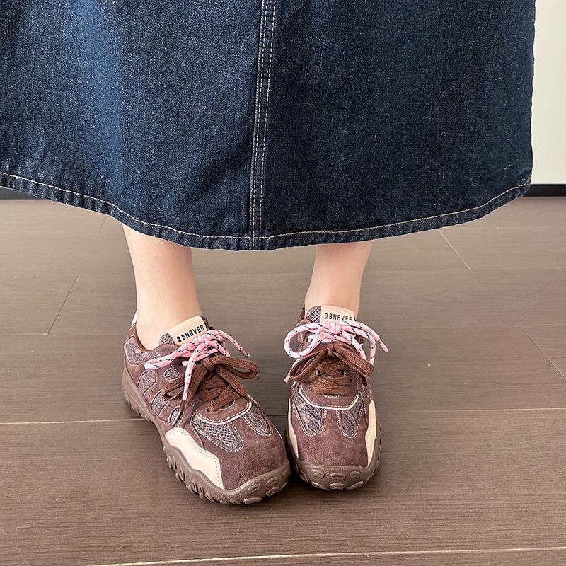 

Кожа замша круглый носок немецкие тренировочные туфли женские повседневные спортивные туфли универсальные туфли Форреста Гампа маленькие белые туфли большого размера женские 43 темно-коричневого