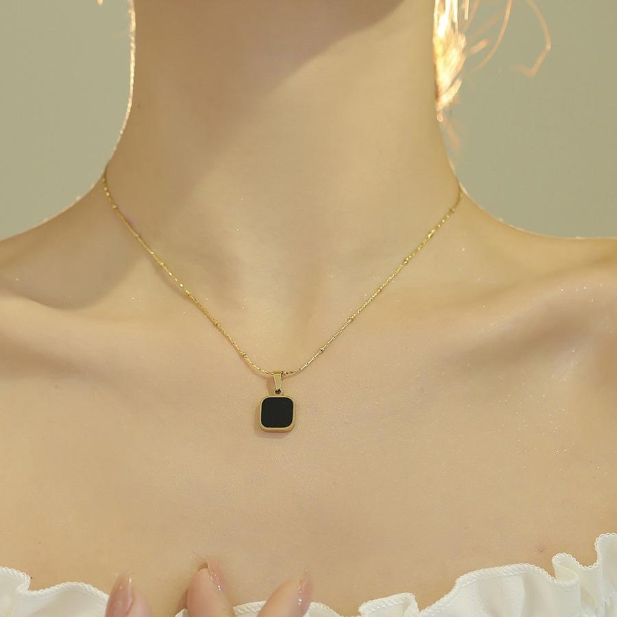 

Black Titanium Steel Square Necklace – Luxurious Minimalist Accessory