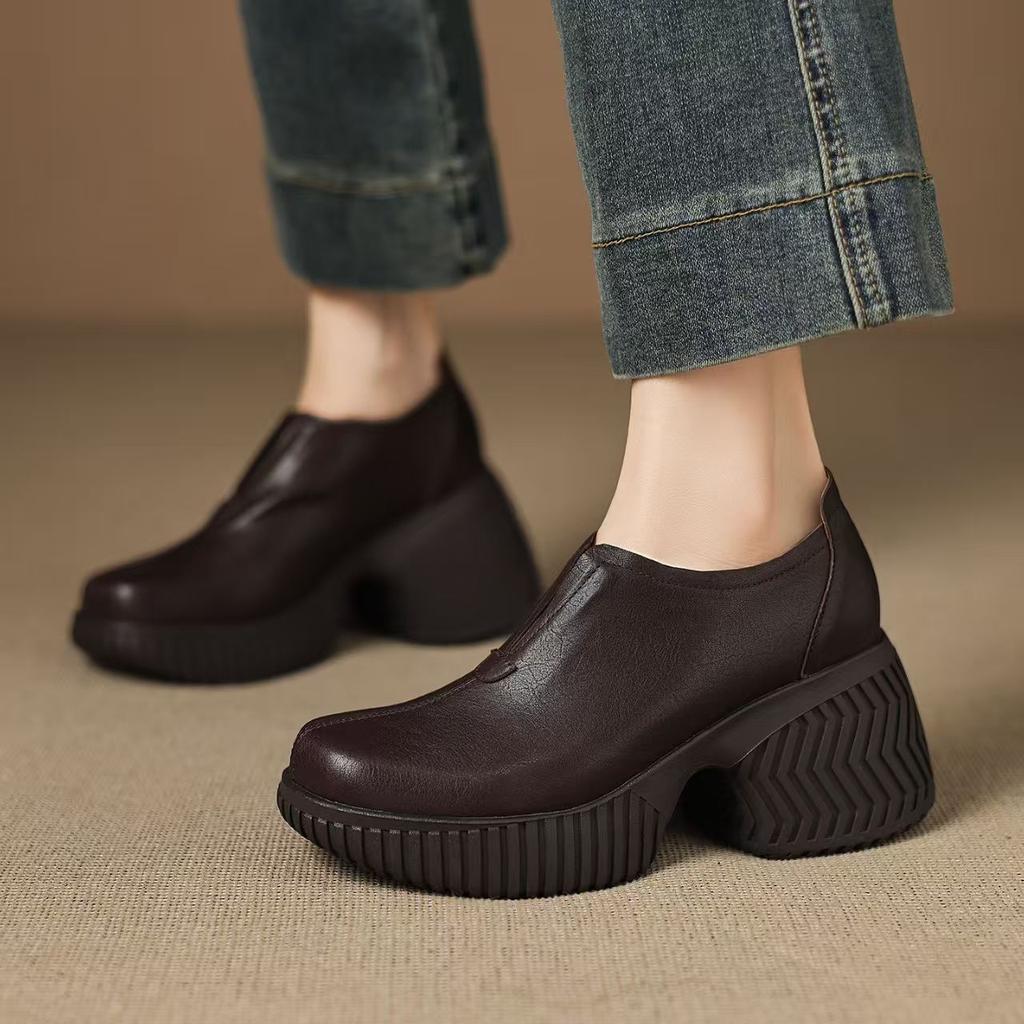 Retro Round-toe Slip-on Thick-soled Shoes for Women, Height-increasing Suitable for Petite Individuals, Deep-cut Commuting Shoes