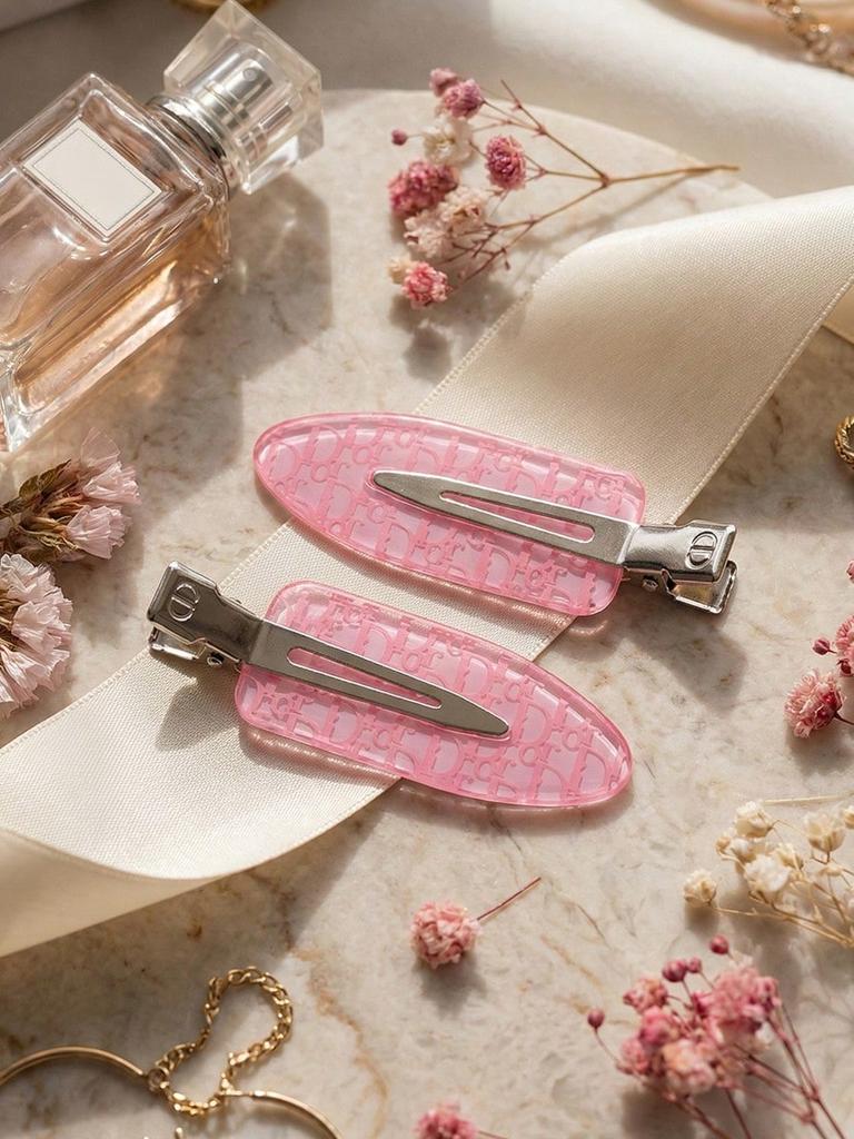 Dior 2 Pièces Pince à Cheveux Transparente Rose avec Logo Barrettes Alligator en Métal Mode Accessoires Cheveux pour Femmes Franges Décor Quotidien