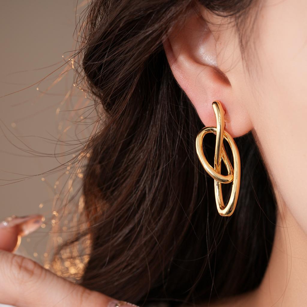 Silver Needle European and American Cold Wind Irregular Winding Earrings Earrings Simple Personalized Earrings Women