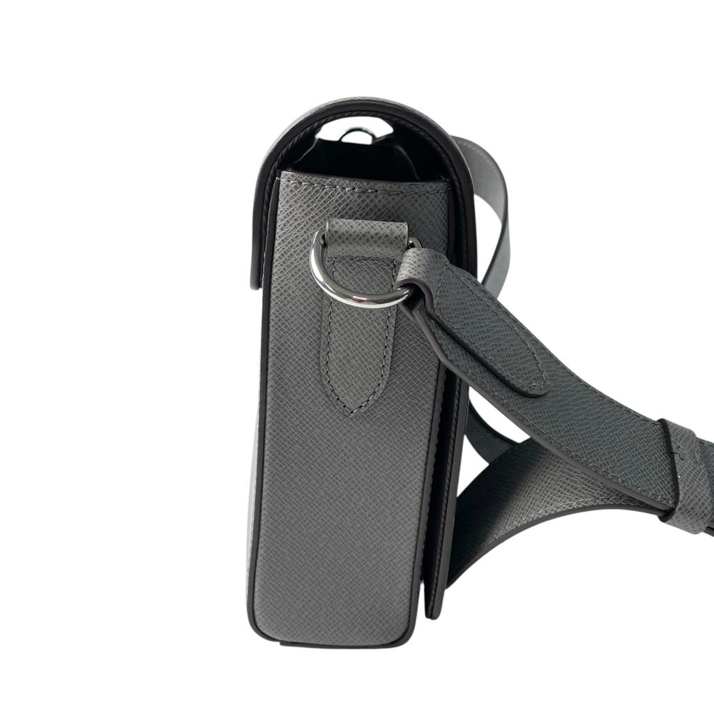 Used LOUIS VUITTONShoulder Bag Gray Leather Mens