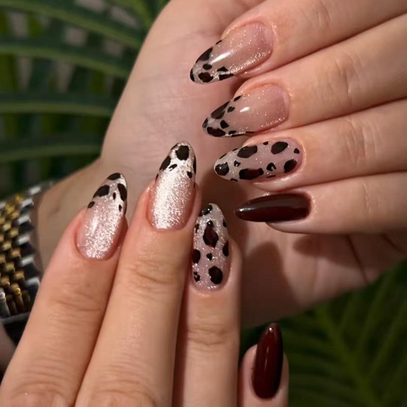 24 Stück Rosa Press-on-Nägel Kunst Leopardenmuster Französisch Lang Mandel Form Falsche Nagelspitzen Fertig Tragbar Schleife Kirsche Design Falschnagel Set