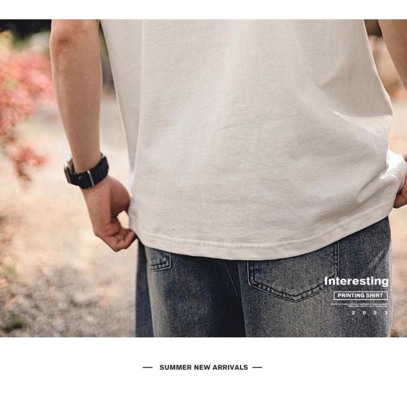 Pánské bílé tričko s krátkým rukávem a kulatým výstřihem s grafickým potiskem a oversized střihem pro ležérní streetwear módu