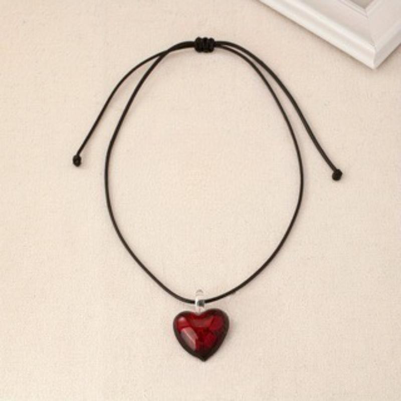 Vintage Gothic Red Color Heart Pendant Necklace Ladies Y2k Personalized Punk Style Holiday Party Accessories  Gifts