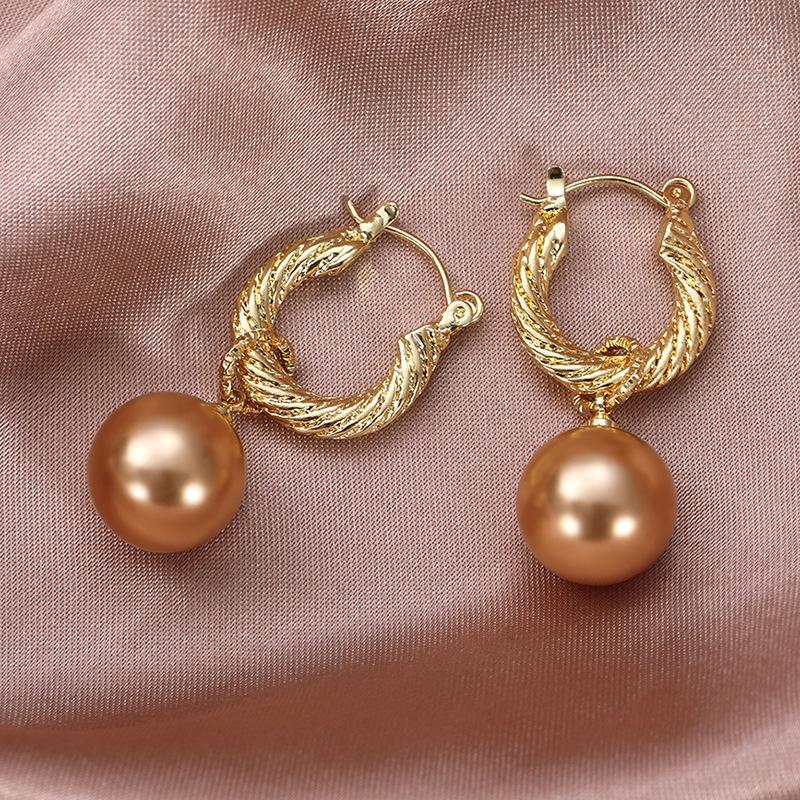 1 Pair of Vintage Imitation Pearl Earrings, Suitable for Daily Use
