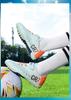 Scarpe da Calcio Giovanili Multicolore Co-branded CR7 - Tomaia in PU Resistente all'Usura, Design Avvolgente per Allenamento e Competizione