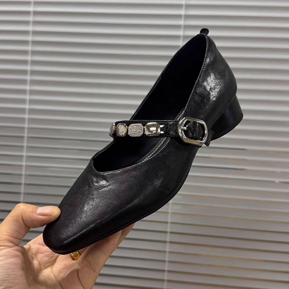 

Woodpecker Women s Cowhide Leather T-Strap Mary Jane Shoes with Chunky Heel and Metal Buckle. 37