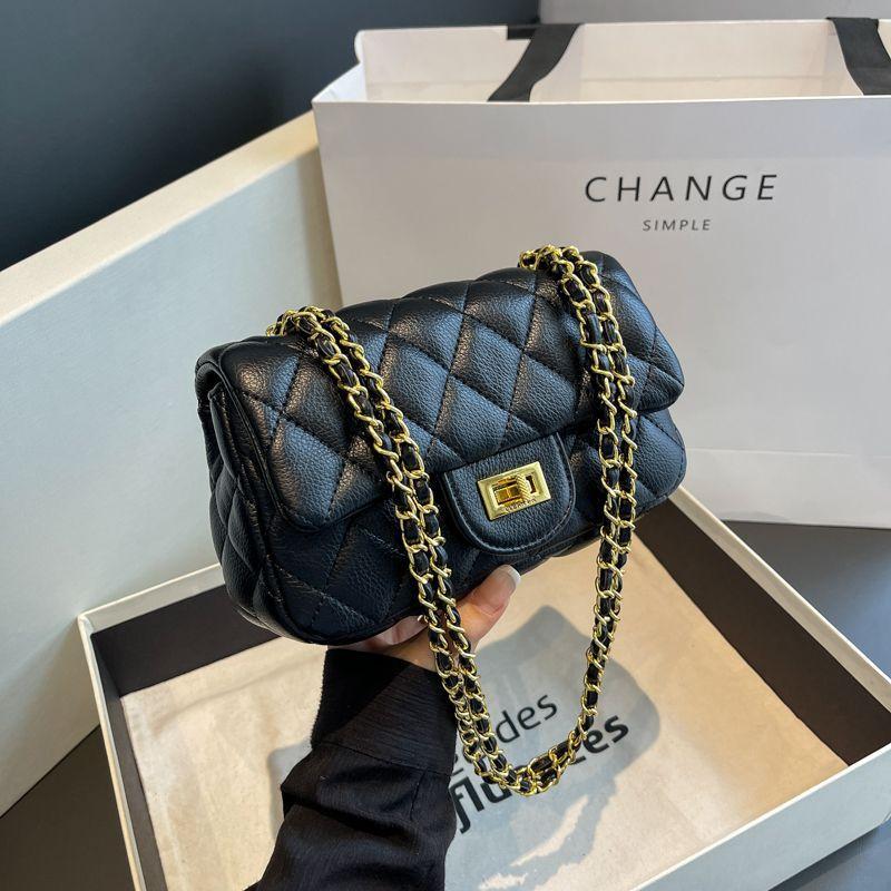 Korean version of fashion chain bag, high-end commuter underarm bag, portable foreign style diamond bag, niche explosion, single shoulder crossbody