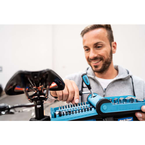 HAZET Smart Case Professional Socket & Bit Set, 38-Piece Set Including a Professional Reversible Ratchet, Various Bits, and Sockets, and a Nut Box Set