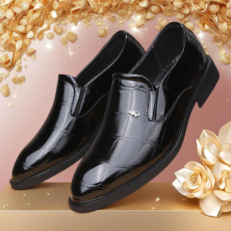 

Large size glossy plaid pattern men s spring 2025 young British style small leather shoes lazy one pedal men s shoes 38