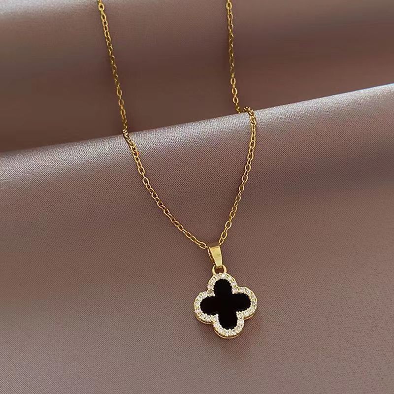 Nový náhrdelník Čtyřlístek 2024, Jemný módní choker pro štěstí