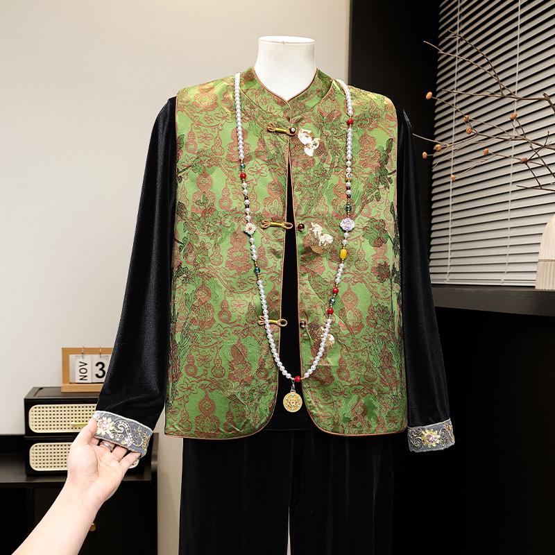 

Noble Mom Guofeng Velvet Frog Button Vest Spring Festival 2026 - Luxury Three-Piece Set XL (90-110 jin)