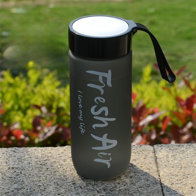 

Outdoor Sports Portable Plastic Cup Creative Casual Cup 600ml frosted чорний