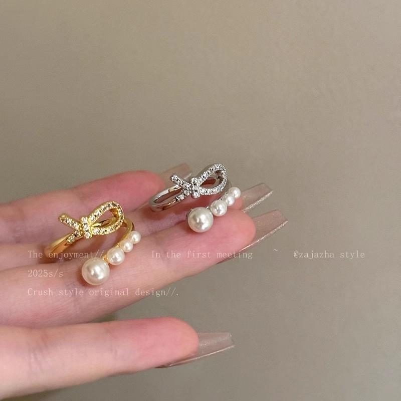 Braided Pearl Zirconia Ring for Women - Luxurious and High-end Style, Finger Ring with An Elegant Opening, Suitable for Layering on The Finger.