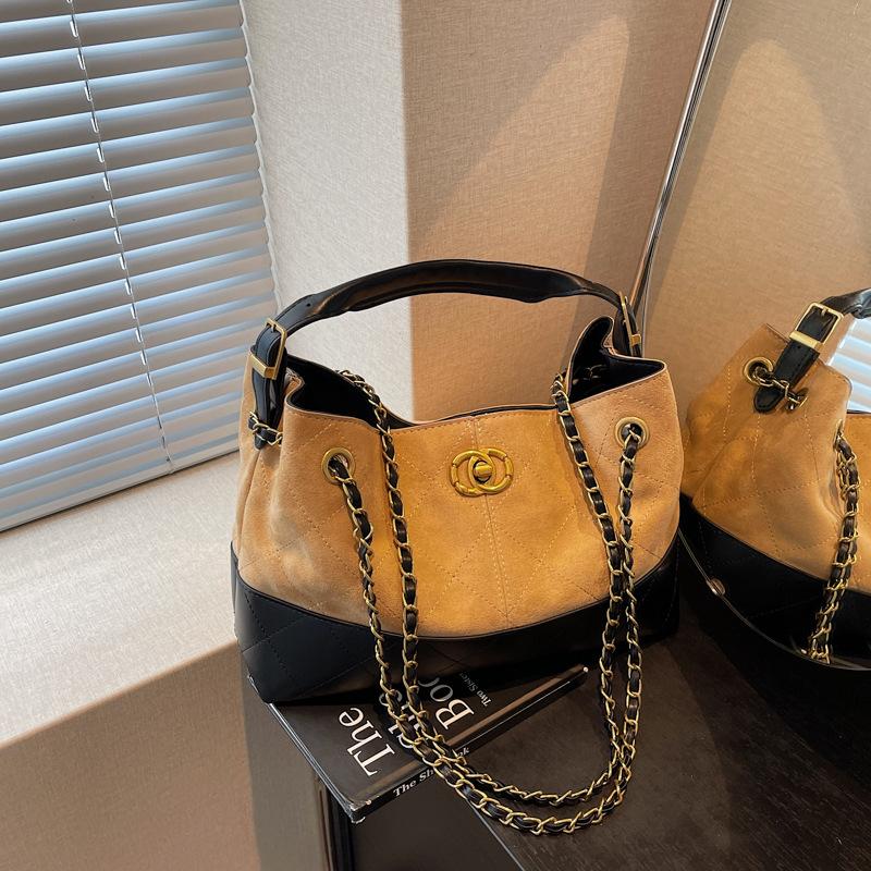 

Сумка тоут женская большой вместимости новая сумка на цепочке ретро сумка подмышку коричневый