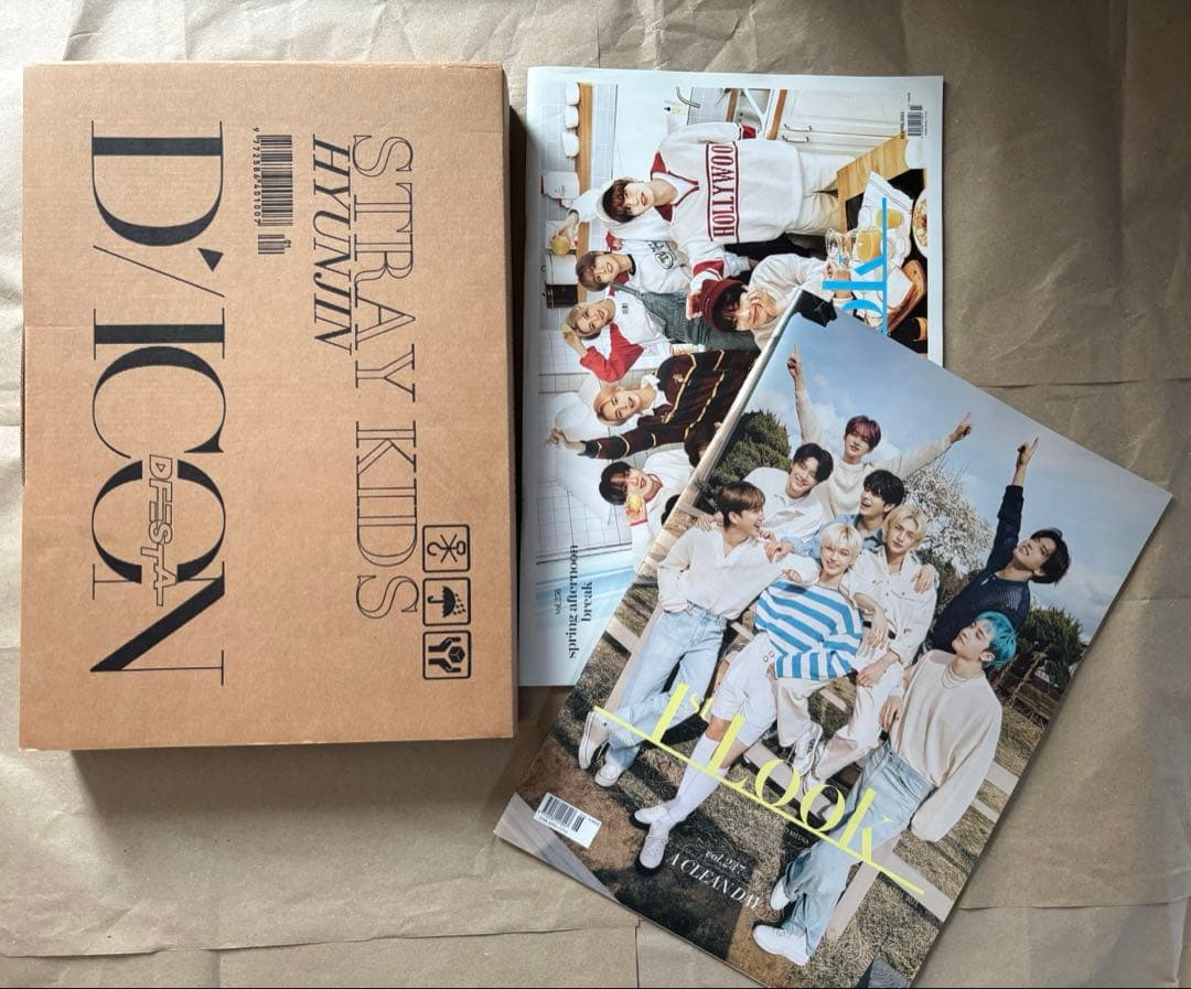 

[USED] Stray Kids Hyunjin Photobook & 1st Look (2 books)