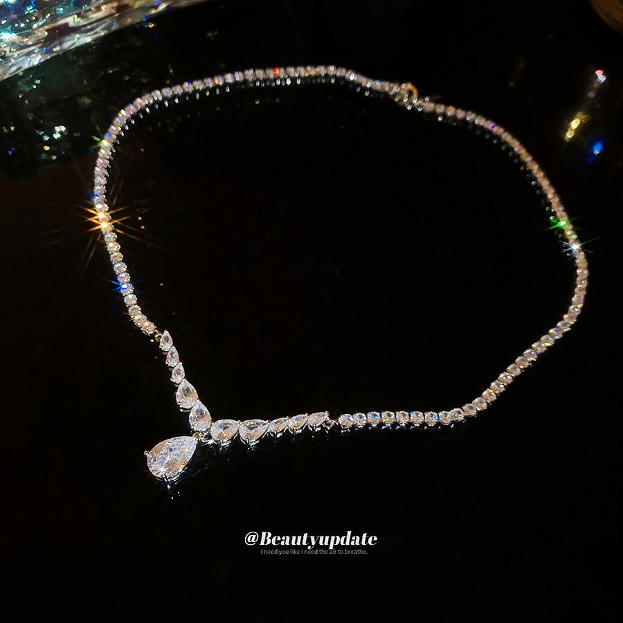 French Luxury Zircon Water Drop Pendant Necklace