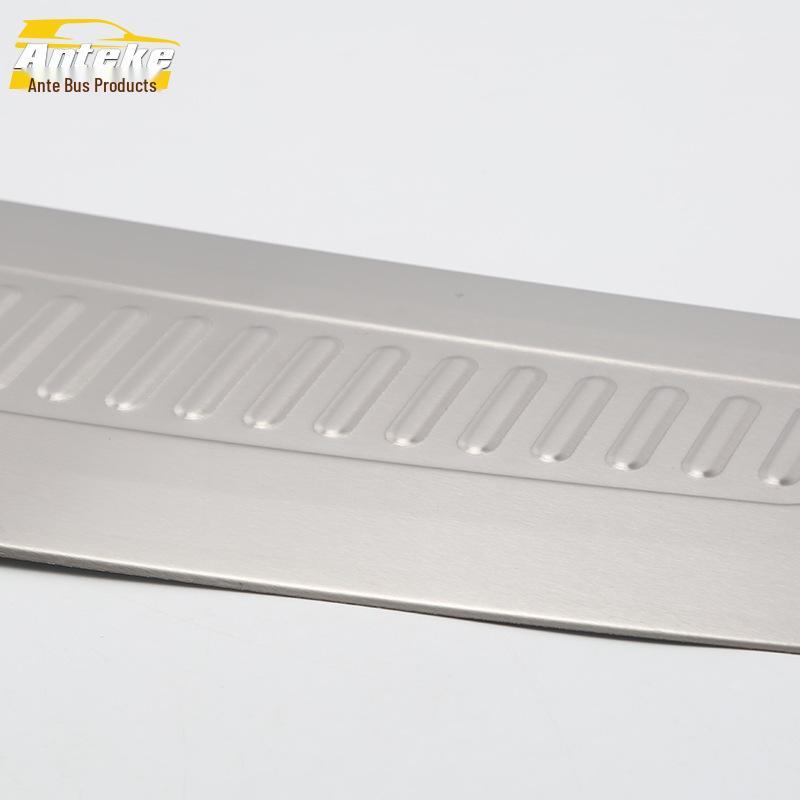 Suitable for 16 XT5 models: Rear Guard Plate, Stainless Steel Trunk Protector, Tailgate Modification Accessories.