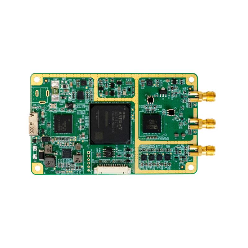 

Програмно-визначена радіоплатформа USRP-LW B205
