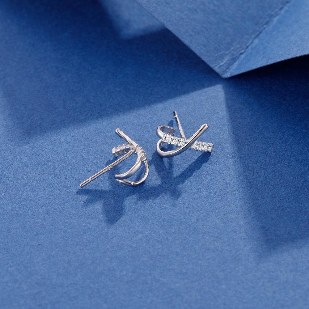 925 Sterling Silver Stylish Staggered Earrings Classic Cross Earrings Trendy Brand Versatile X Letter Earrings
