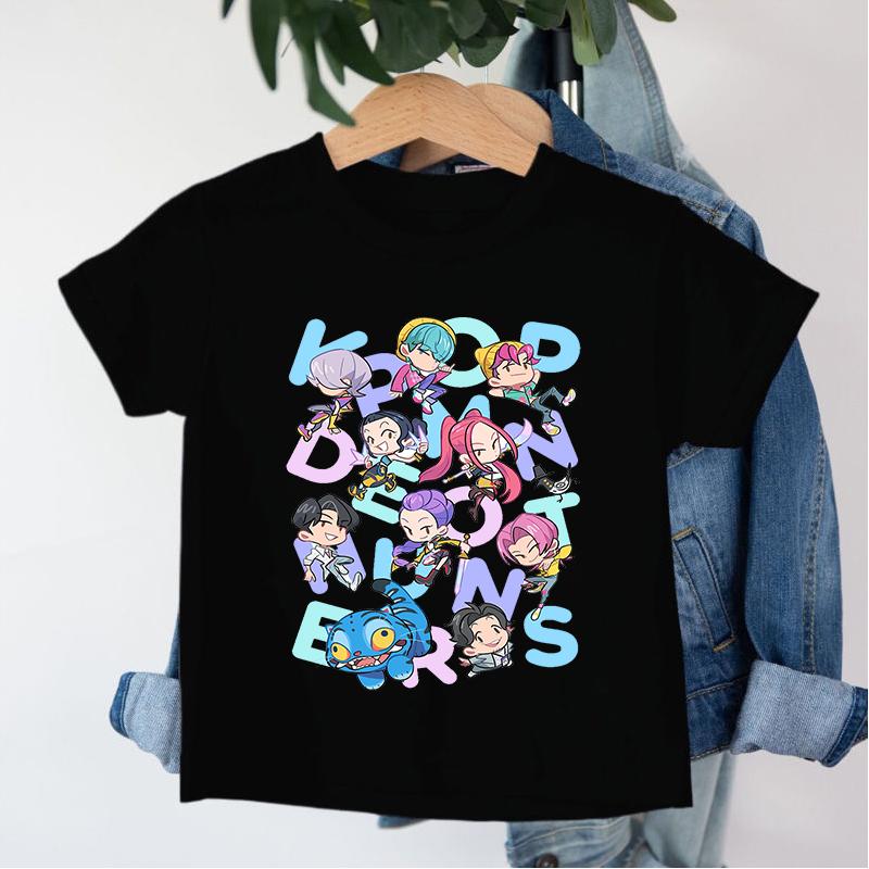 

Новая 2026 K-Pop Футболка с мультяшными мальчиками Demon Hunters Saja с круглым вырезом, с принтом, модный повседневный топ, детская футболка, детская одежда 110cm