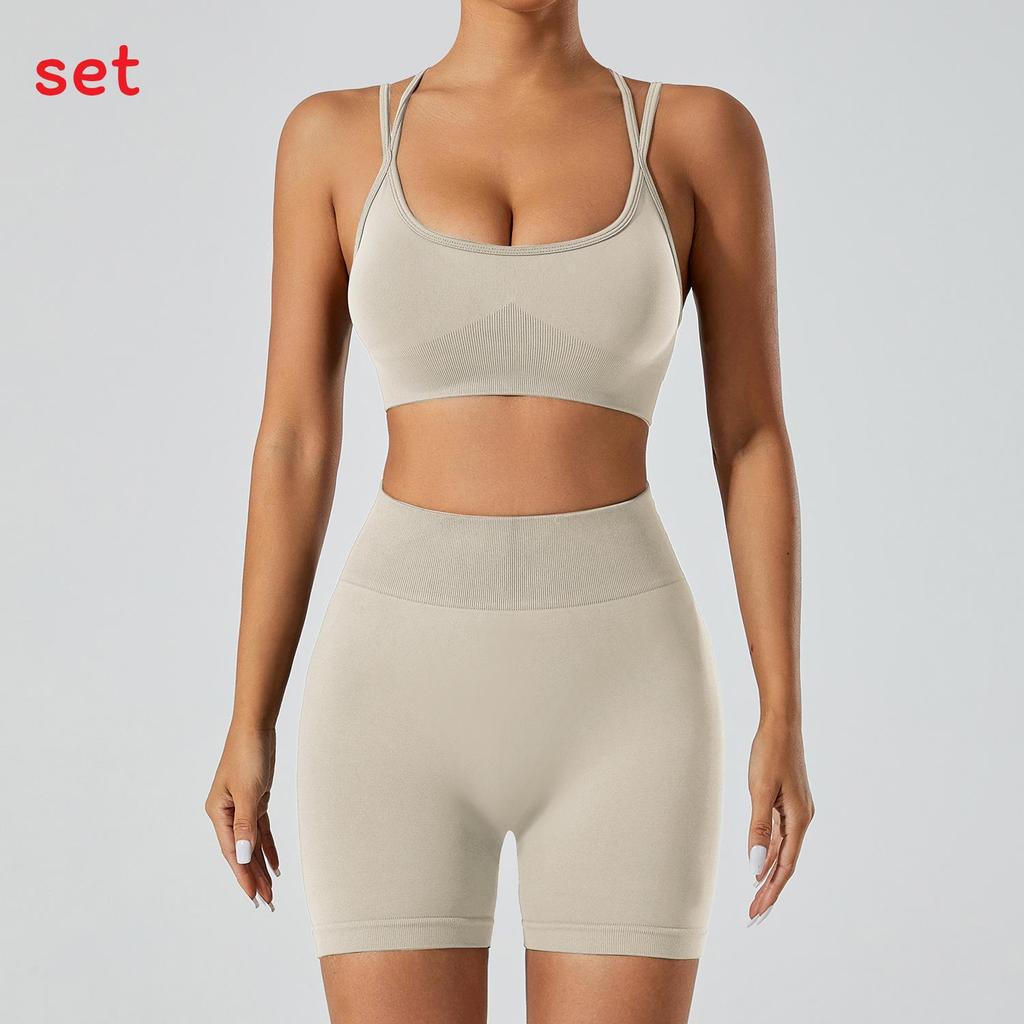 Seamless Yoga Set For Women With Quick Dry Fabric Perfect For Running And Fitness Activities