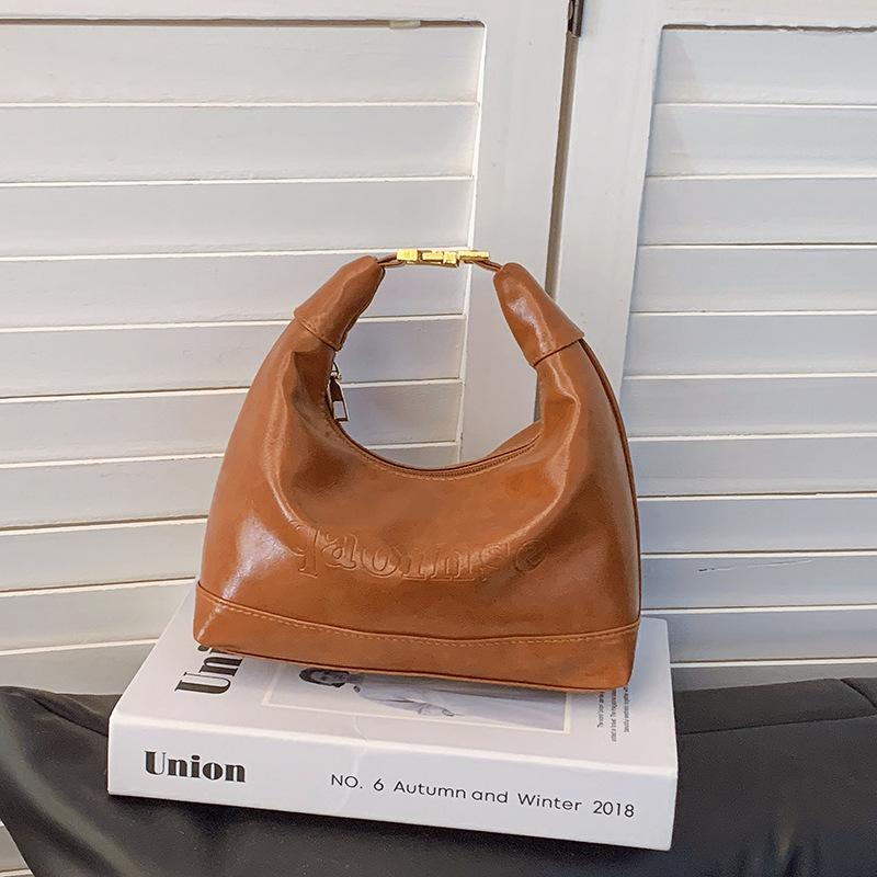 2025 winter new fashion simple solid color niche design retro underarm shoulder handbag dumpling bag