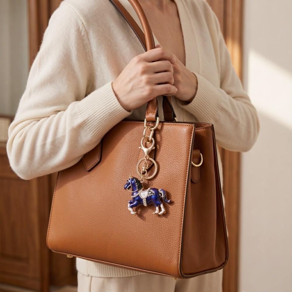 Exquisite Crystal Horse Keychain Rhinestone Studded Pony Keyring Horse Shape Charm For Women