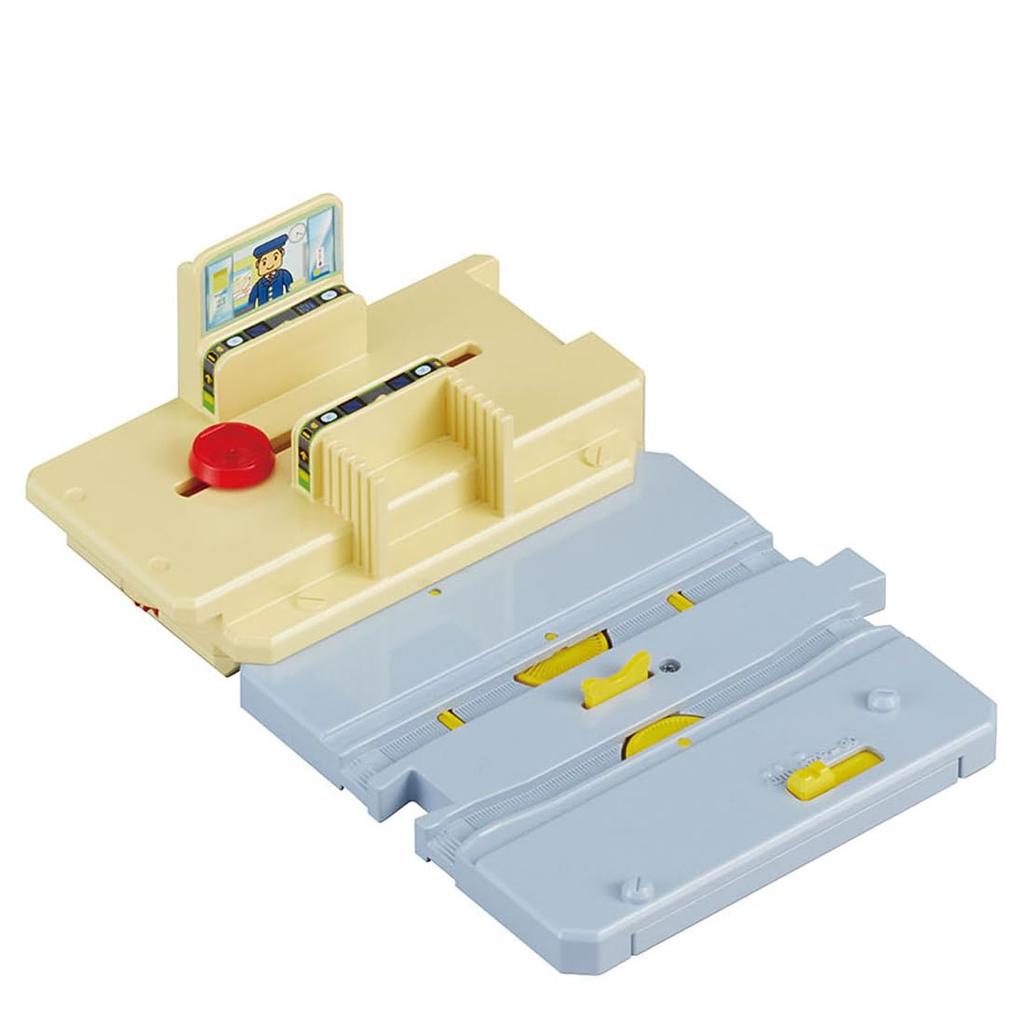 Takara Tomy Plarail Action Town Plakids Billettkontrollstasjon Togleke for alderen 3 år og oppover J-30